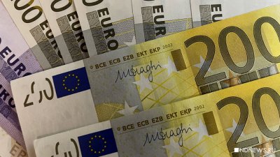 Курс евро поднялся выше 89 рублей впервые с апреля прошлого года