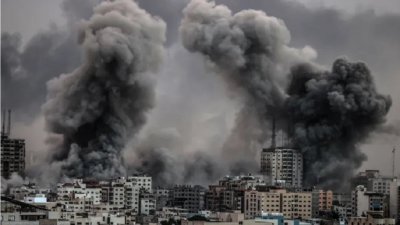 В результате авиаудара Израиля по дому в Рафахе погибли девять человек